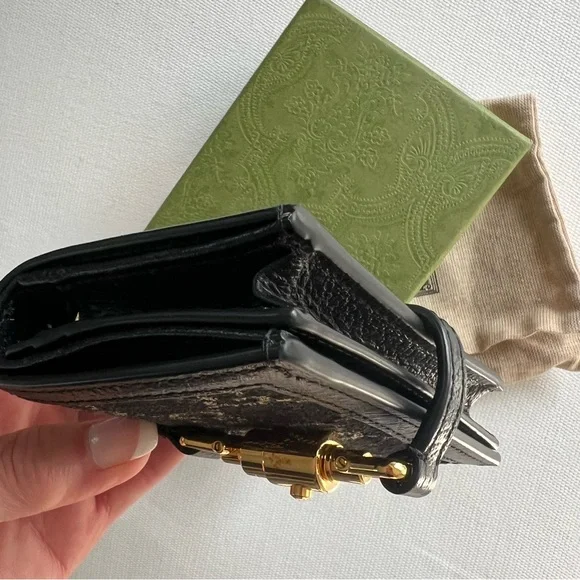 BRAND NEW!! Gucci GG Jackie Denim Black and Gold Wallet - Picture 6 of 11